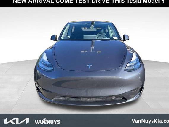 TESLA MODEL Y 2022 7SAYGDEE4NF325921 image